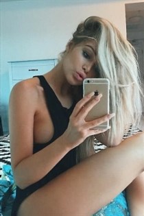 Yerlin, horny girls in Petone id5172