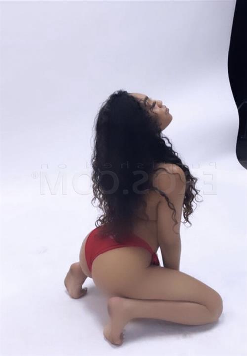 Chiepi, escort in Invercargill id1265